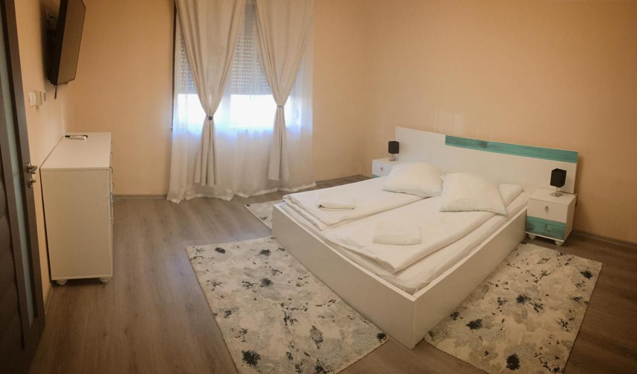 Milan House Apartment Arad Exterior photo